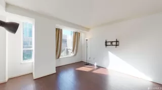 Photo #3: 422621982 Listing