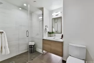 Photo #5: 422635062 Listing 