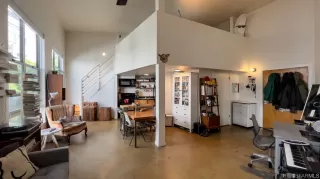 Photo #2: 422647766 Listing