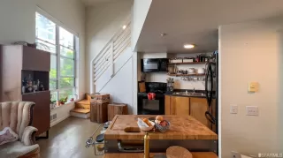 Photo #6: 422647766 Listing