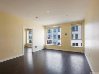 Photo #3: 422654434 Listing