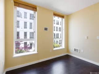 Photo #4: 422654434 Listing