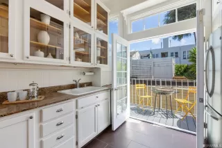 Photo #1: 422655226 Listing