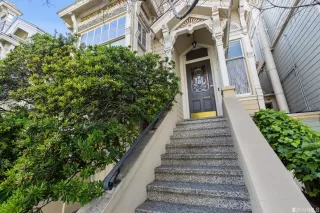 Photo #4: 422655226 Listing