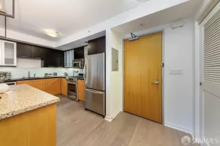 Photo #4: 422655491 Listing