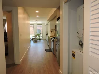 Photo #4: 422661507 Listing