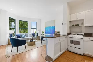 Photo #3: 422661790 Listing 