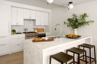 Photo #6: 422665620 Listing