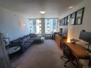 Photo #4: 422667616 Listing