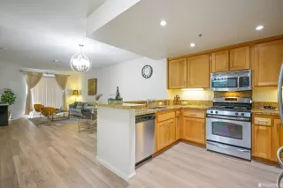Photo #4: 422671314 Listing 