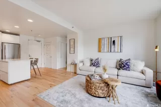 Photo #5: 422672381 Listing 