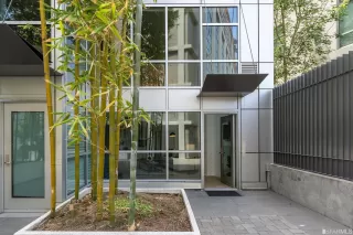 Photo #1: 422674417 Listing 