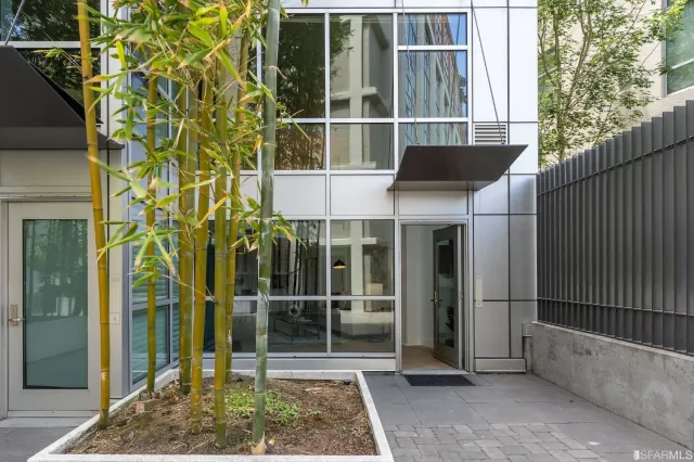 MLS: 422674417 Condo For Sale