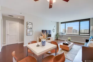 Photo #5: 422675806 Listing 