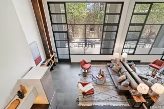 Photo #4: 422678544 Listing