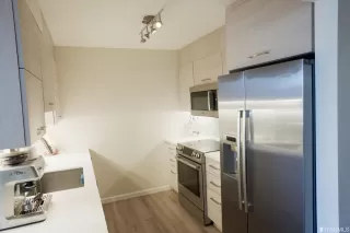 Photo #4: 422679500 Listing