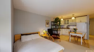 Photo #4: 422679567 Listing 