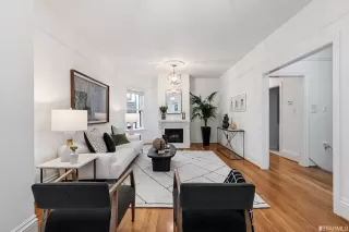 Photo #4: 422680057 Listing 