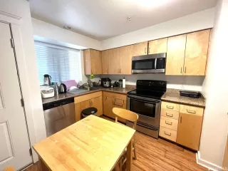 Photo #3: 422680156 Listing