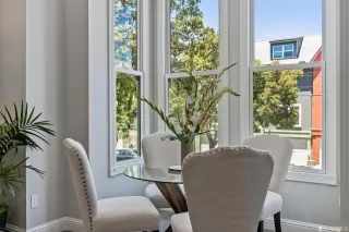 Photo #3: 422681506 Listing