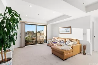 Photo #3: 422681737 Listing