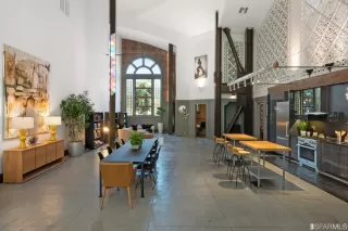 Photo #2: 422681754 Listing 