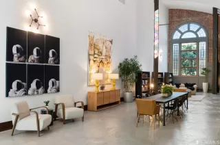 Photo #3: 422681754 Listing 