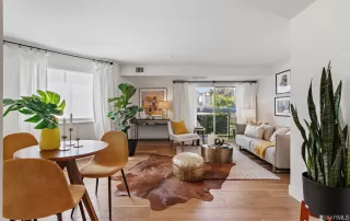 Photo #2: 422684947 Listing