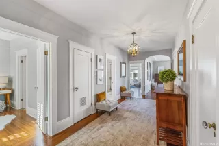 Photo #5: 422685020 Listing 