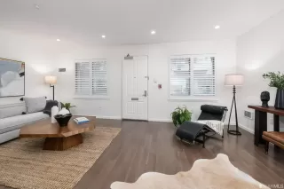 Photo #6: 422685403 Listing