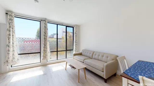 MLS: 422687113 Condo For Sale