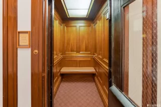 Photo #5: 422690070 Listing