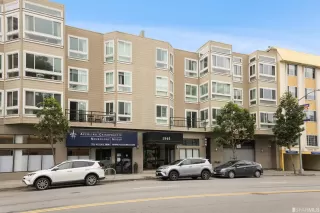 Photo #3: 422690735 Listing