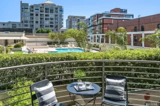 Photo #1: 422691205 Listing 