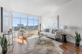 Photo #1: 422693534 Listing