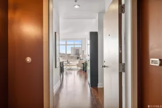 Photo #2: 422693534 Listing