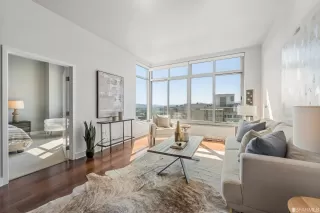 Photo #5: 422693534 Listing