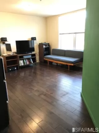 Photo #2: 422693841 Listing