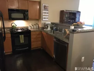 Photo #4: 422693841 Listing