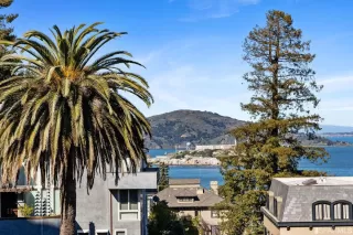 Photo #4: 422694361 Listing 