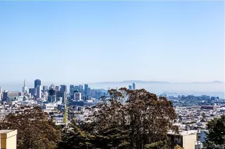 Photo #1: 422694670 Listing 