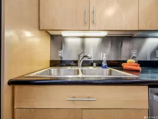 Photo #5: 422695840 Listing