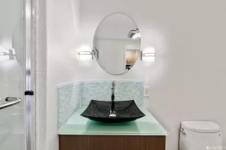 Photo #6: 422696036 Listing