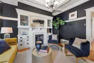 Photo #5: 422696365 Listing