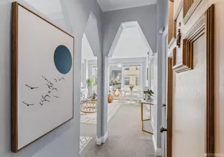 Photo #1: 422696993 Listing