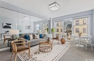 Photo #2: 422696993 Listing