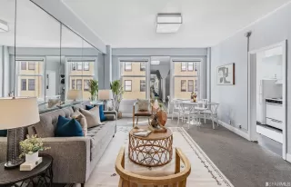 Photo #3: 422696993 Listing