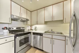 Photo #6: 422697315 Listing