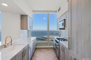 Photo #4: 422697985 Listing 