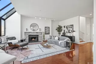Photo #3: 422698289 Listing